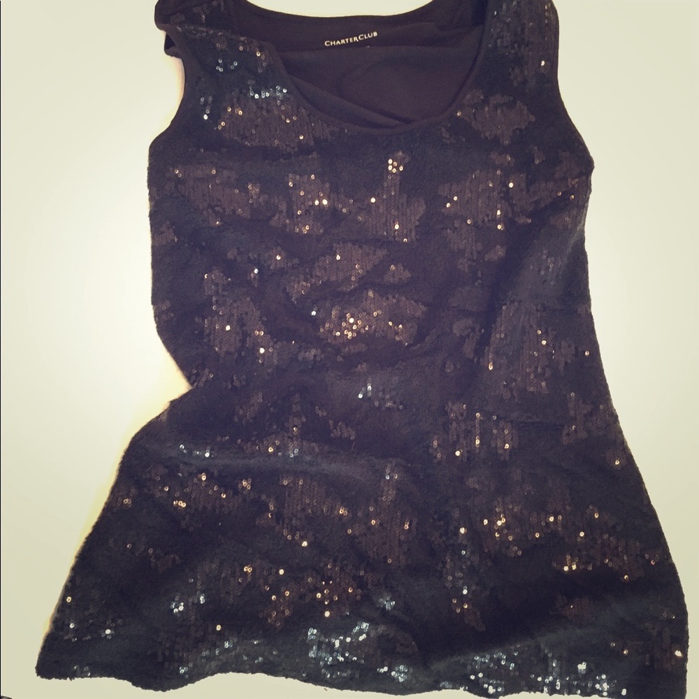 Sleeveless sequined sweater top